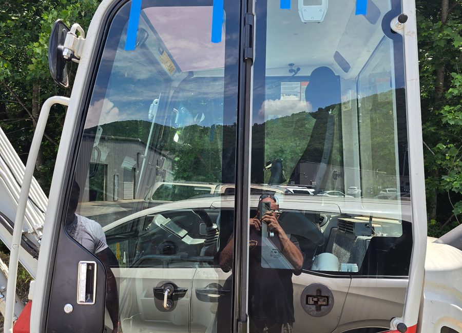 Heavy Equipment & Fleet by J&M Autoglass in North Georgia
