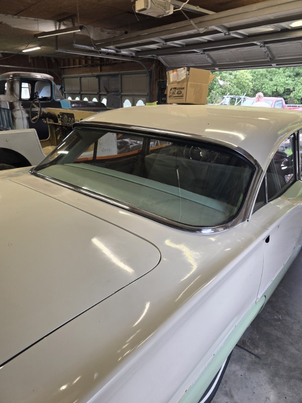 Auto glass job completed by J&M Autoglass — example 6