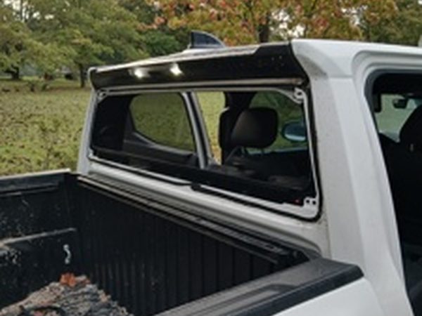 Auto glass job completed by J&M Autoglass — example 12